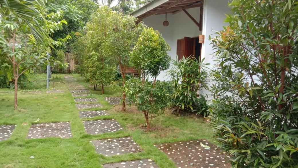 Sentul Hostel Kuta  Kültér fotó