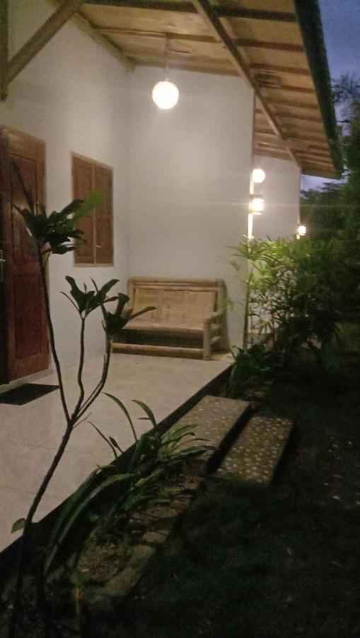 Sentul Hostel Kuta  Kültér fotó