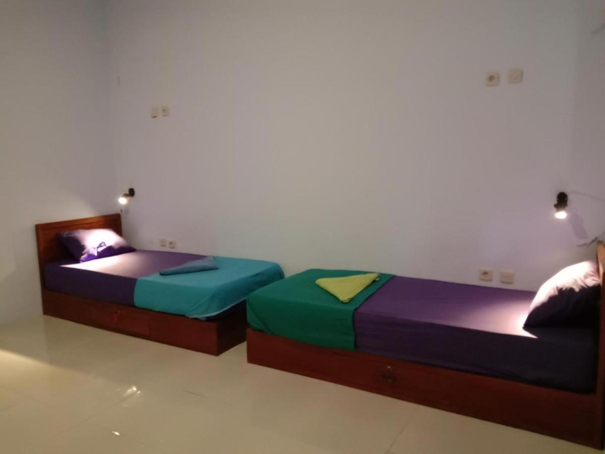 Sentul Hostel Kuta  Kültér fotó